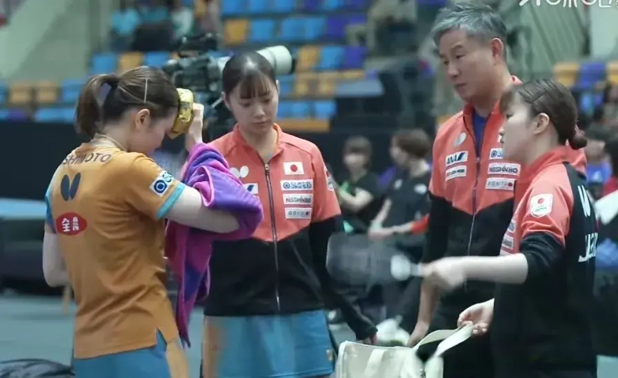 态都比较不, 给她太多的 态都比较不, 给她太多的